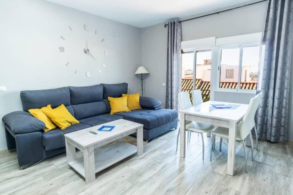Pablo Neruda Tourist Home Καρμόνα Εξωτερικό φωτογραφία